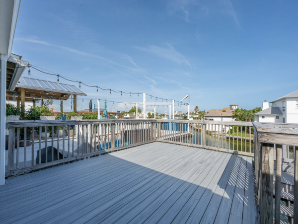 Pet Friendly, Water Front Two-Story Townhome