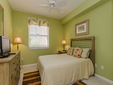 Naples Condo 894757