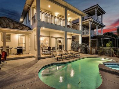 Luxury Home Overlooking Lake Destiny 5 Min Walk to Beaches