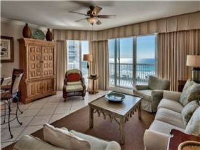 Lovely Interior & Great Gulf Views From Destin Rental