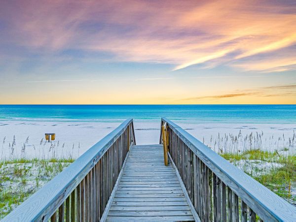 Eight Bedroom For Rent  on the Beach One of Miramar Best