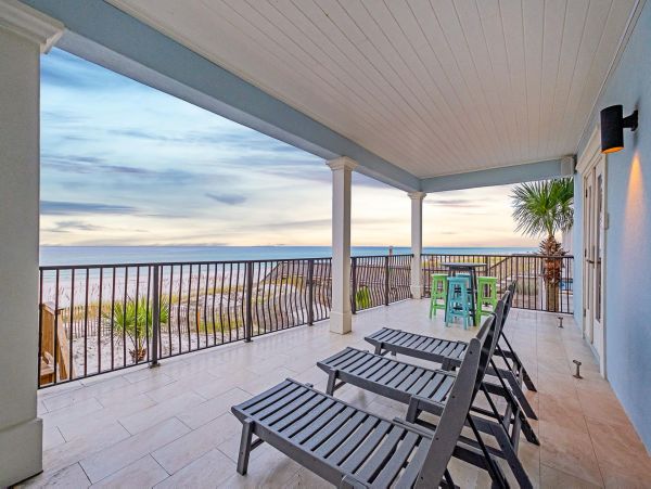 Eight Bedroom For Rent  on the Beach One of Miramar Best