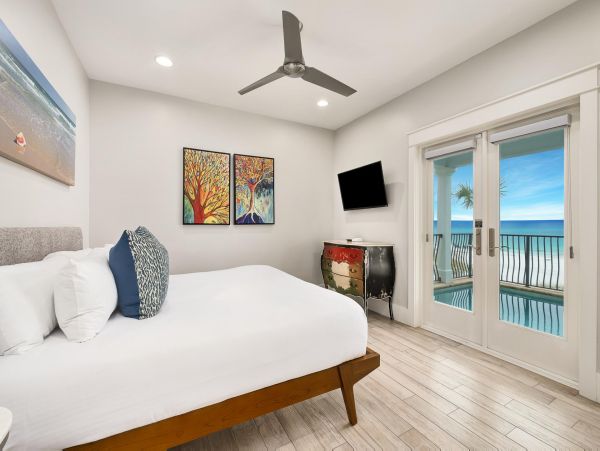Eight Bedroom For Rent  on the Beach One of Miramar Best
