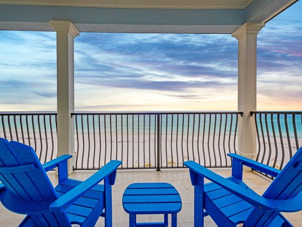 Eight Bedroom For Rent  on the Beach One of Miramar Best
