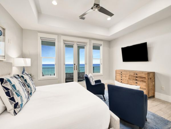 Eight Bedroom For Rent  on the Beach One of Miramar Best