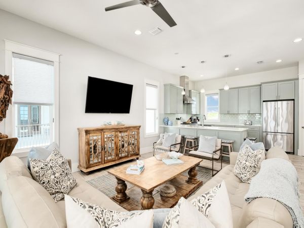 Eight Bedroom For Rent  on the Beach One of Miramar Best