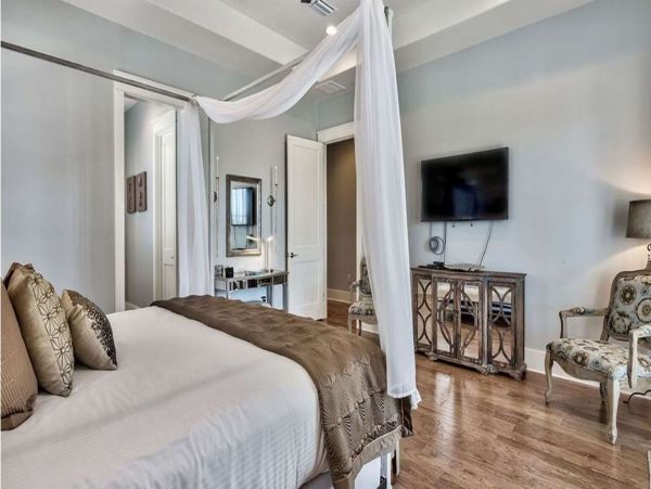The Ultimate Six Bedroom Luxury Pool Residence in Destiny East