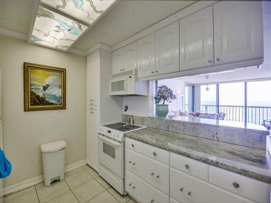 Amazing Ocean Views from your 7th floor Pacific Beach Condo