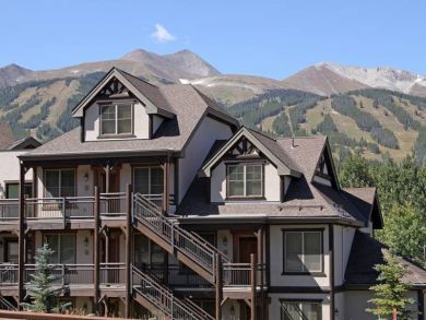 Breckenridge Condo walk to the base of Peak 9