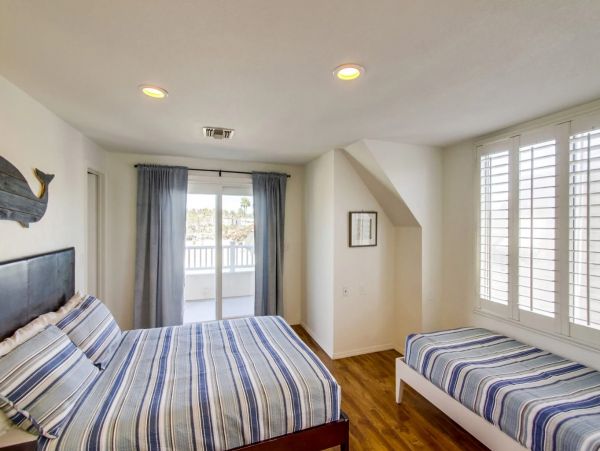 A Rare Mission Beach Vacation Rental with 7 Bedrooms