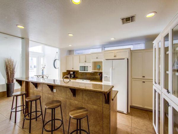 A Rare Mission Beach Vacation Rental with 7 Bedrooms