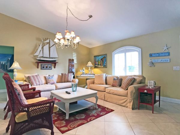 Sarasota Three Bedroom Vacation Rental Pool Home Sleeps 6