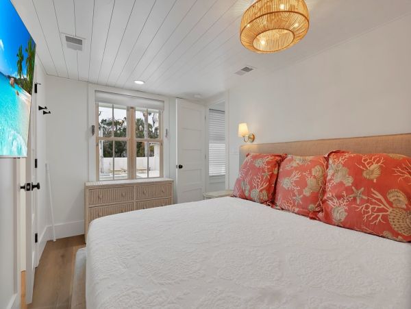 North End Anna Maria Rental Home 5 Bedrooms & Private Pool