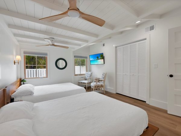 Anna Maria Island Luxury Home With Heated Pool