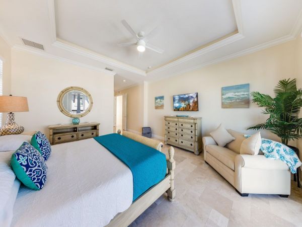 Siesta Key Four Bedroom luxury Rental Sleeps 12