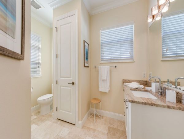 Siesta Key Four Bedroom luxury Rental Sleeps 12
