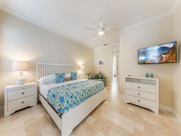 Siesta Key Four Bedroom luxury Rental Sleeps 12