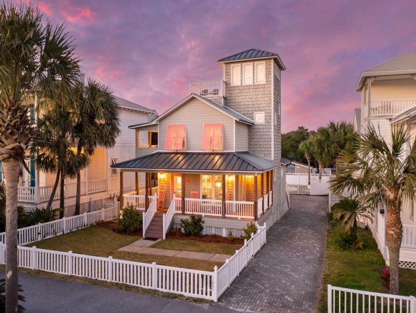 Destin Vacation Rental - 3 Bedrooms Plus Loft - Sleeps 14
