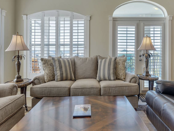 Fantastic Fourth Floor Villa Stroll To Beach