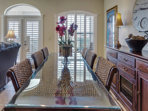 Fantastic Fourth Floor Villa Stroll To Beach