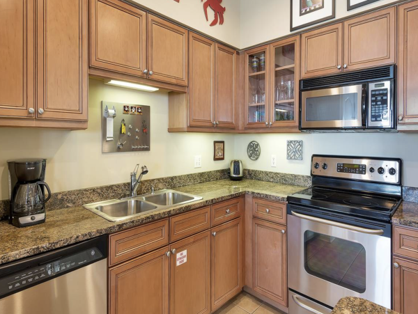 Fantastic Fourth Floor Villa Stroll To Beach
