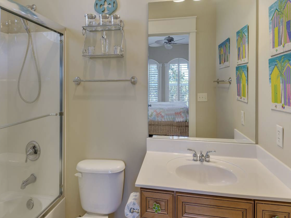 Fantastic Fourth Floor Villa Stroll To Beach