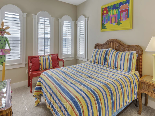 Fantastic Fourth Floor Villa Stroll To Beach