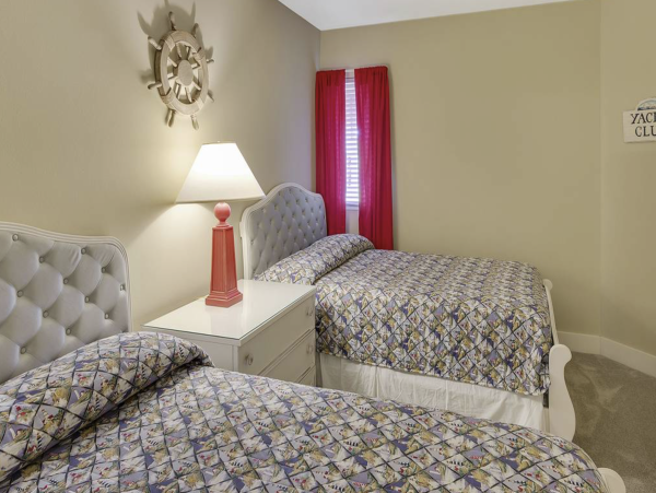 Fantastic Fourth Floor Villa Stroll To Beach