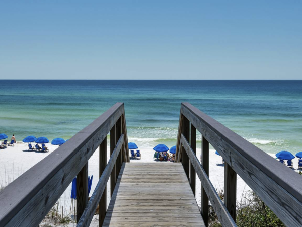 Fantastic Fourth Floor Villa Stroll To Beach