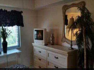 2 bedroom 2 bath condo in Naples
