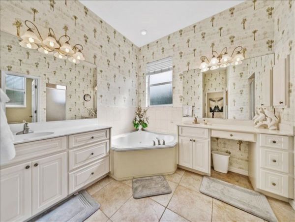 Boca Grande Vacation Pool Home With Four Bedrooms Sleeps 8