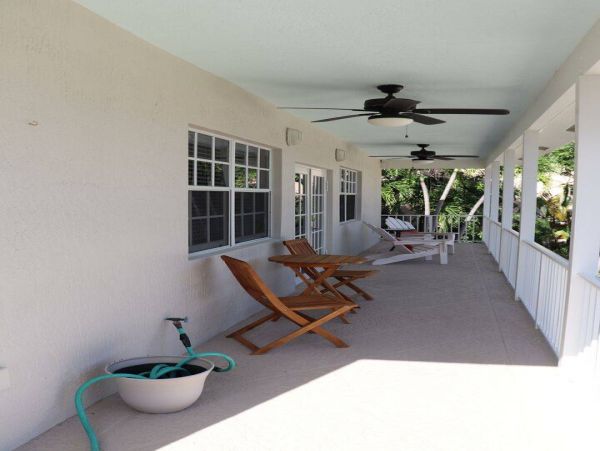 Luxury Keys Beach Estate Rent all Sleeps 14 Guests.