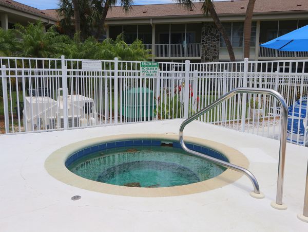 Stay on Lido Key and Stroll to Posh St Armands Circle