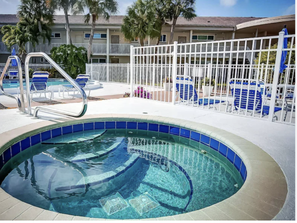 Stay on Lido Key and Stroll to Posh St Armands Circle