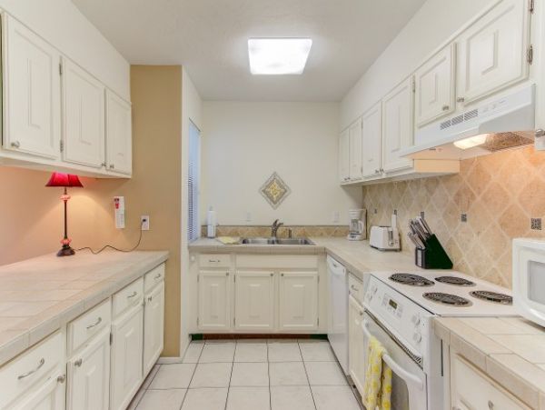 Siesta Key Value Priced Vacation Condo Walk to Beach