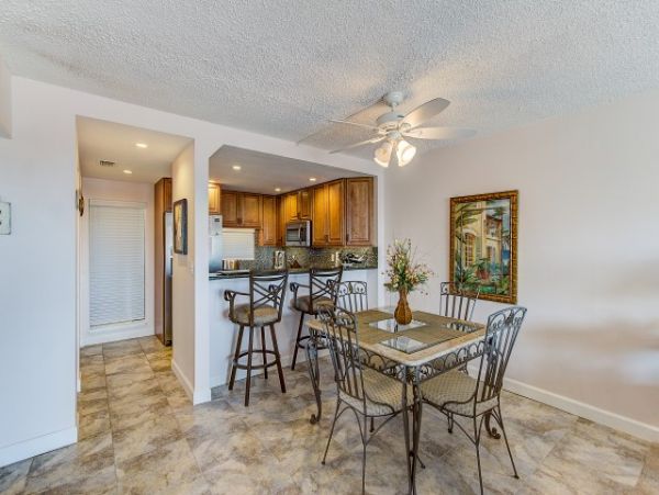 Siesta Key Vacation Accommodation Walk to Beach