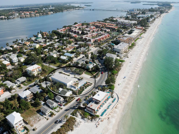 One Bedroom Contemporary Anna Maria Island Rental
