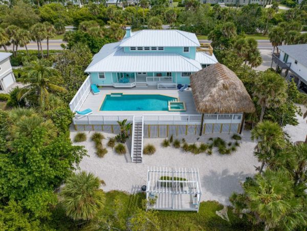 Boca Grande 4 Bedroom Home with Spa & Pool Sleeps 8