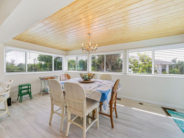 Boca Grande 4 Bedroom Home with Spa & Pool Sleeps 8