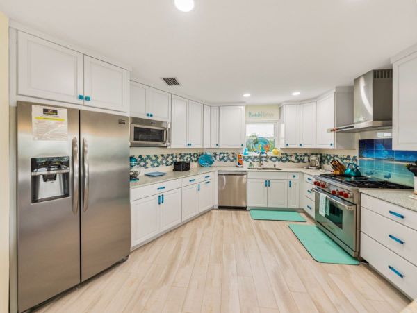 Boca Grande 4 Bedroom Home with Spa & Pool Sleeps 8