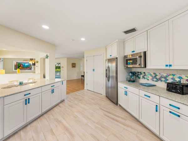 Boca Grande 4 Bedroom Home with Spa & Pool Sleeps 8