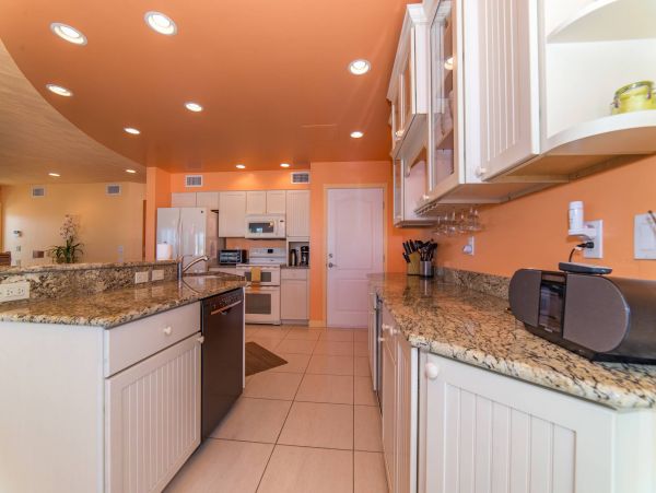 What a Spectacular Luxury Anna Maria Island Pool Home