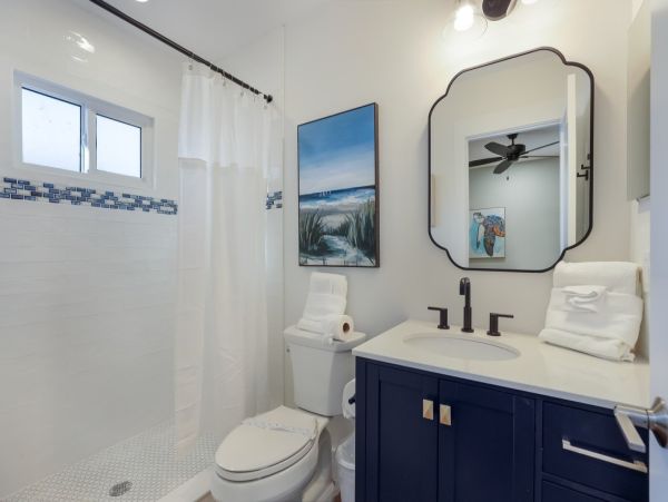 Holmes Beach Luxurious Four Bedroom Pool Home