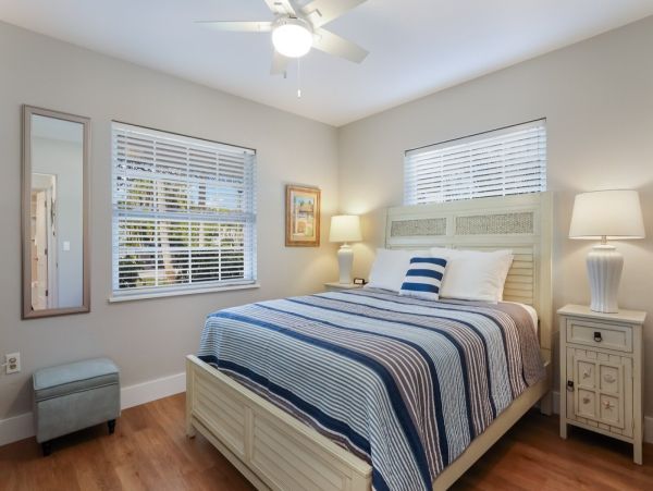 Holmes Beach Luxurious Four Bedroom Pool Home
