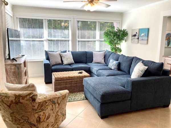 Holmes Beach Luxurious Four Bedroom Pool Home