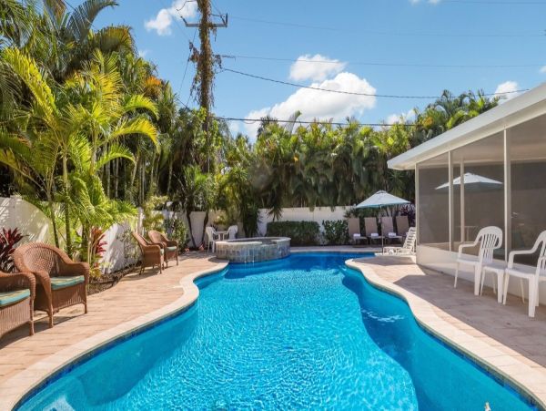 Holmes Beach Luxurious Four Bedroom Pool Home