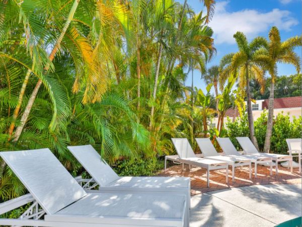 Modern Anna Maria Vacation Condo One Bedroom Walk To Beach