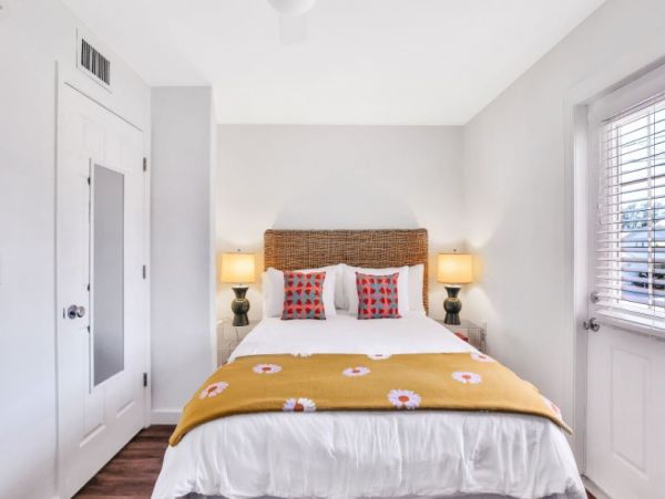 Modern Anna Maria Vacation Condo One Bedroom Walk To Beach