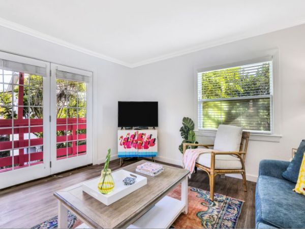Modern Anna Maria Vacation Condo One Bedroom Walk To Beach