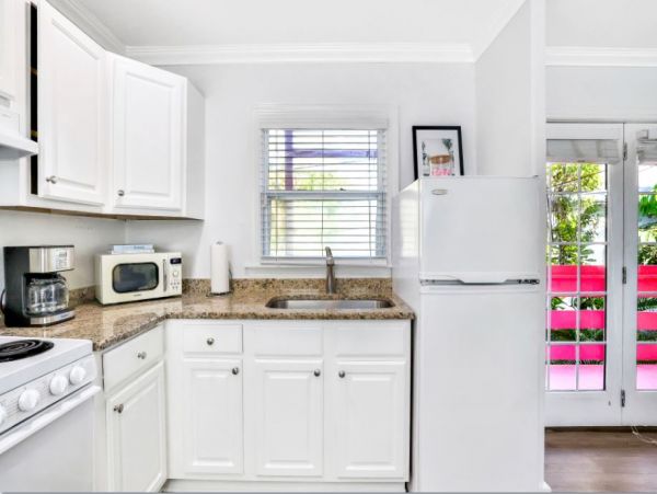 Modern Anna Maria Vacation Condo One Bedroom Walk To Beach